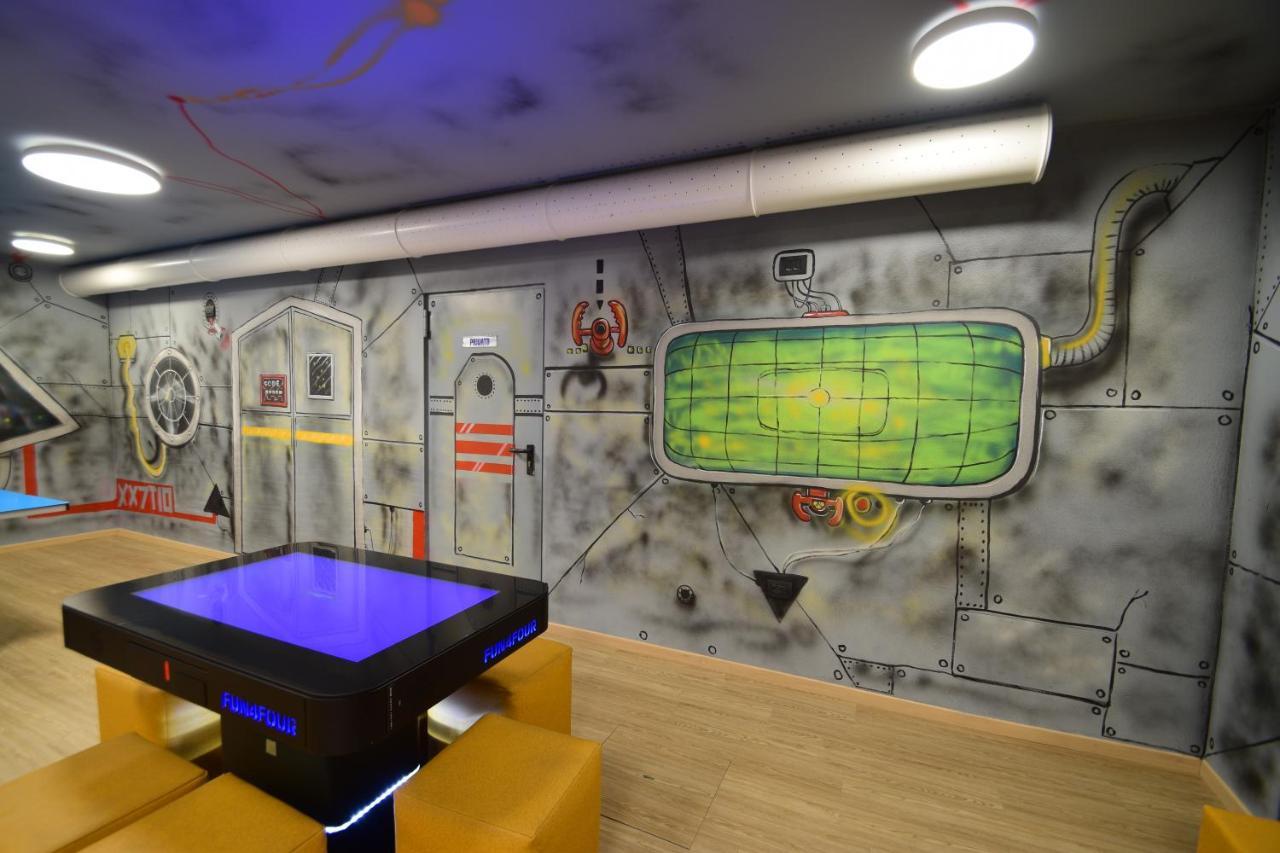Hotel Shandranj Тезеро Екстериор снимка