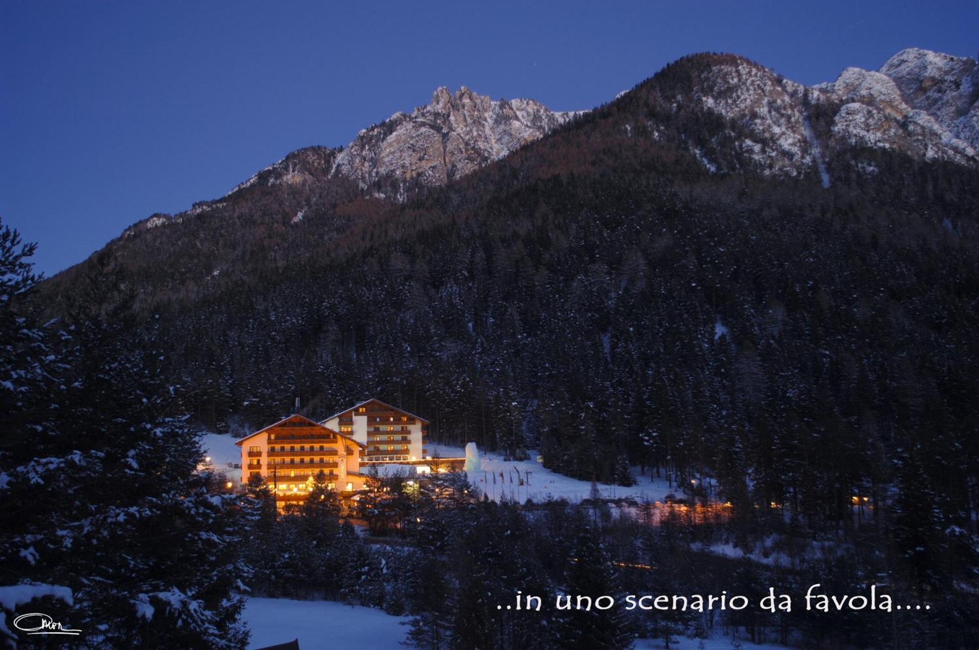 Hotel Shandranj Тезеро Екстериор снимка