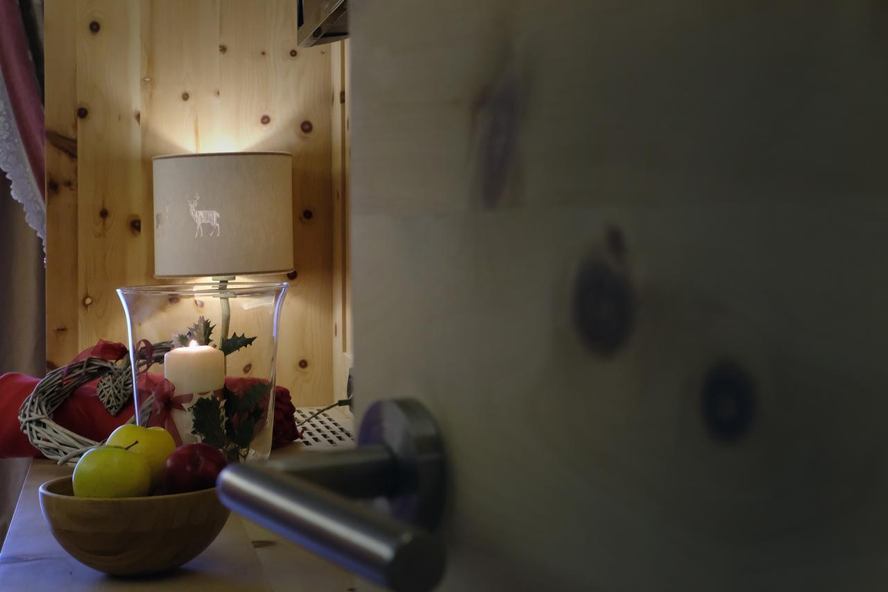 Hotel Shandranj Тезеро Екстериор снимка